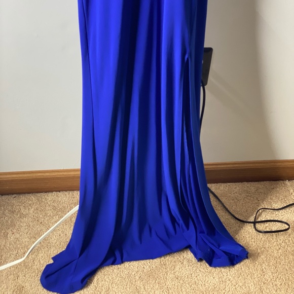 Dress - Picture 5 of 5